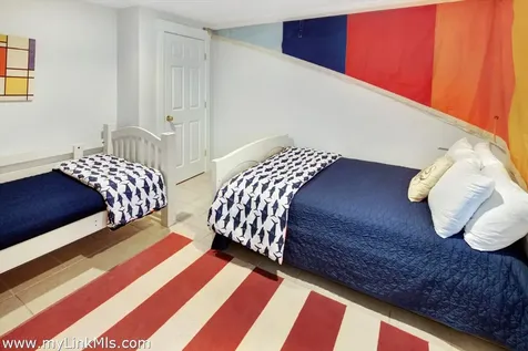 72 Chappaquiddick Avenue Edgartown MA 02539