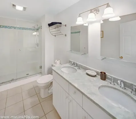 72 Chappaquiddick Avenue Edgartown MA 02539
