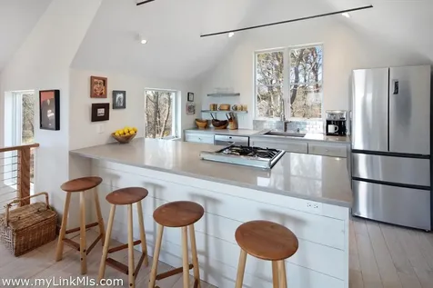 72 Chappaquiddick Avenue Edgartown MA 02539