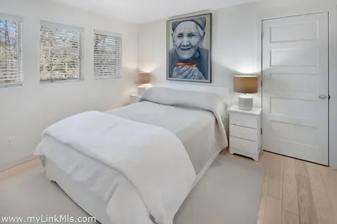 72 Chappaquiddick Avenue Edgartown MA 02539