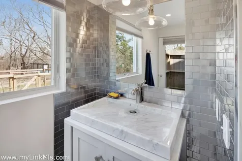 72 Chappaquiddick Avenue Edgartown MA 02539
