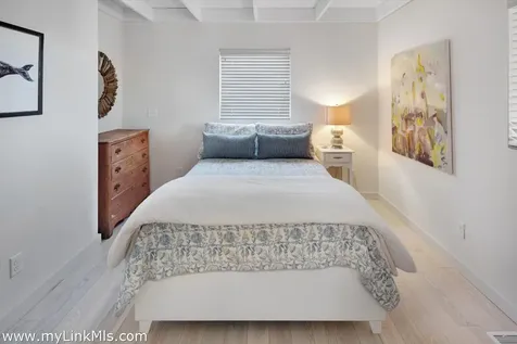 72 Chappaquiddick Avenue Edgartown MA 02539