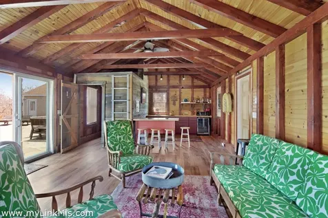 72 Chappaquiddick Avenue Edgartown MA 02539