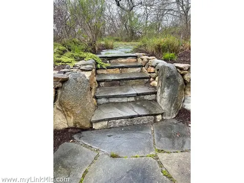 72 Chappaquiddick Avenue Edgartown MA 02539