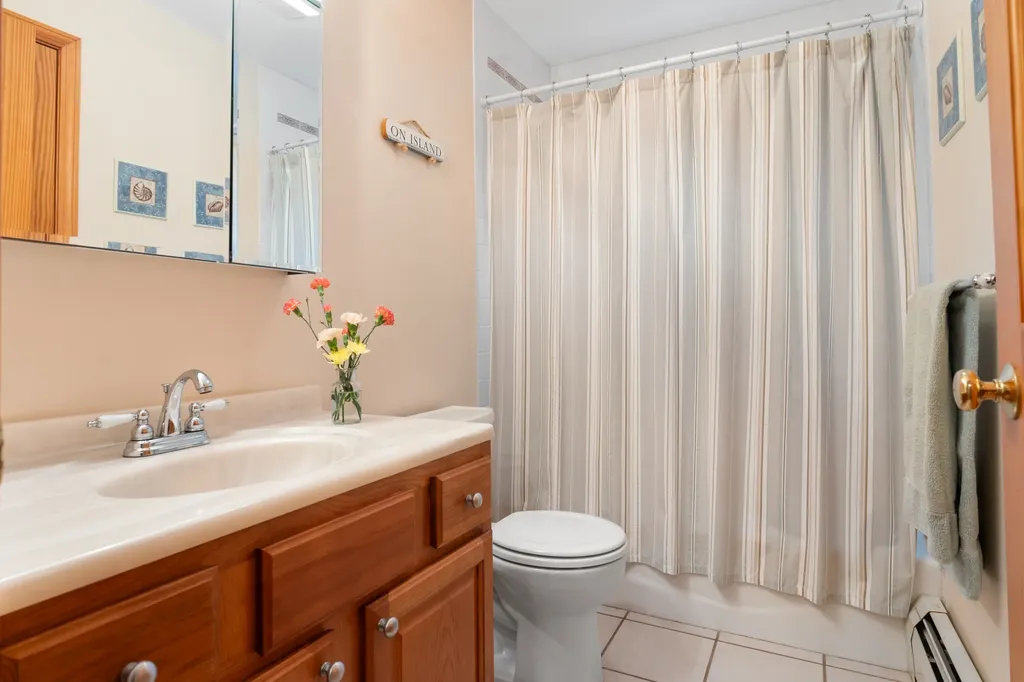 34 Tenth Street South Edgartown MA 02539