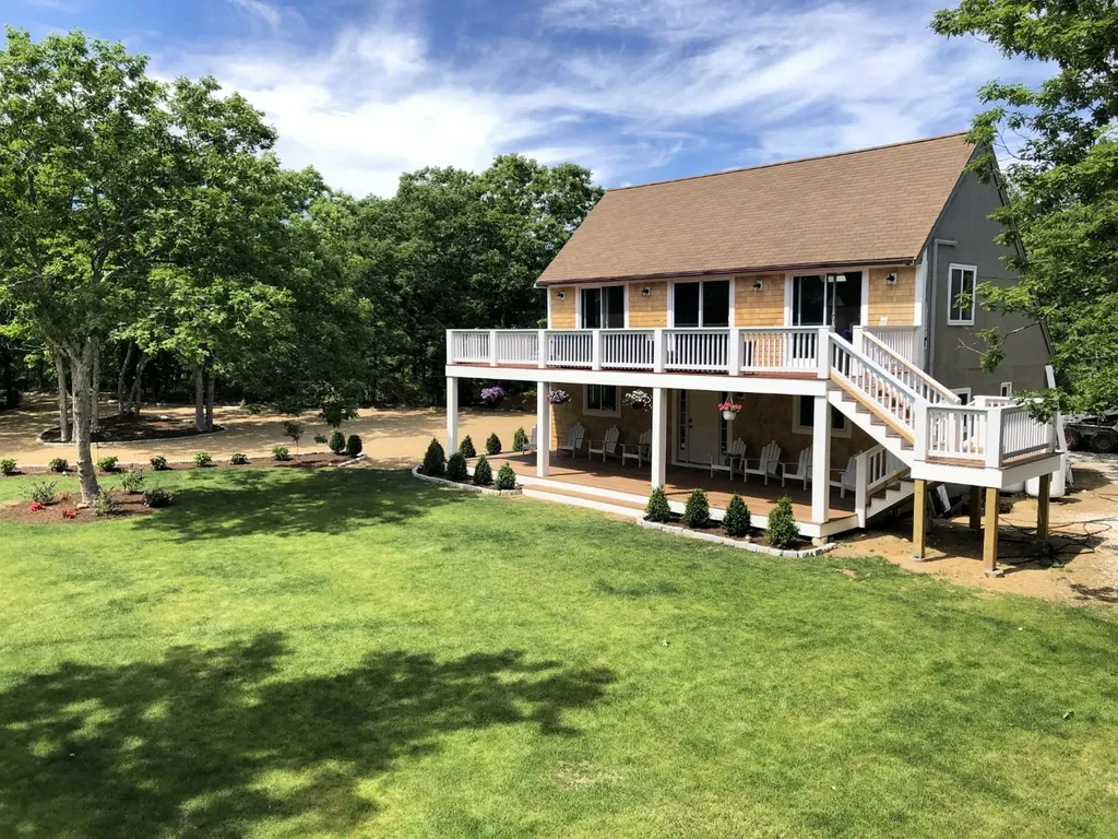 108 Charles Neck Way West Tisbury MA 02575