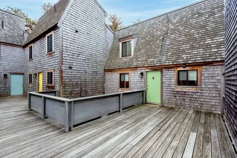 4 Quail Run Oak Bluffs MA 02557