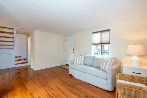 4 Quail Run Oak Bluffs MA 02557