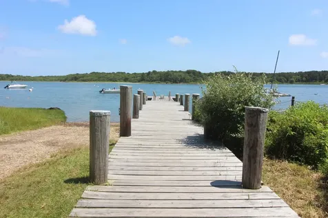 4 Quail Run Oak Bluffs MA 02557