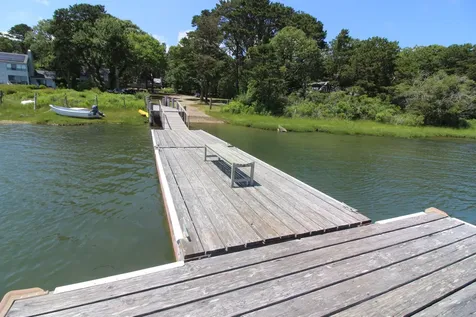4 Quail Run Oak Bluffs MA 02557