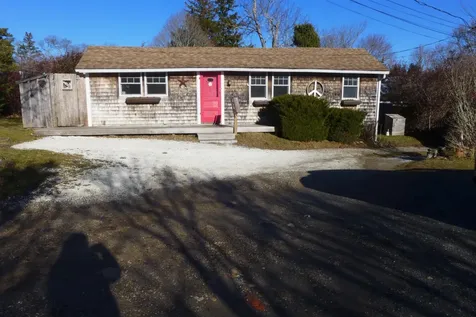 15 Walker Way Vineyard Haven MA 02568