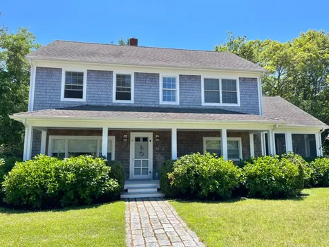 54 Lake Street Vineyard Haven MA 02568