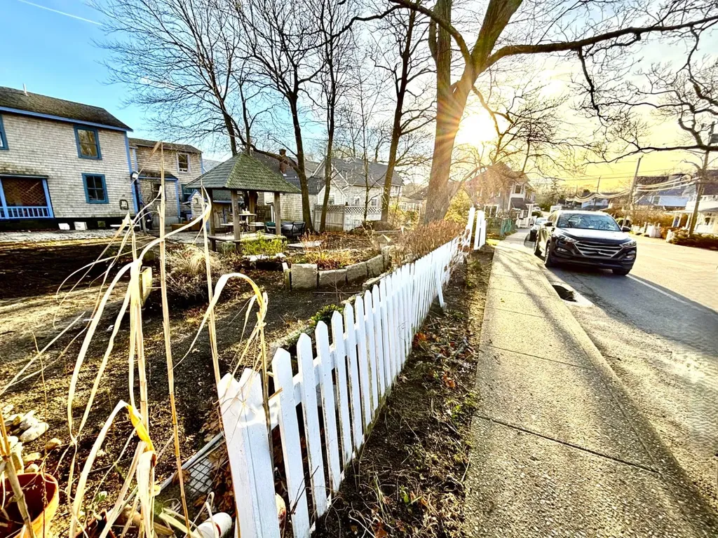 34 Massasoit Avenue Oak Bluffs MA 02557