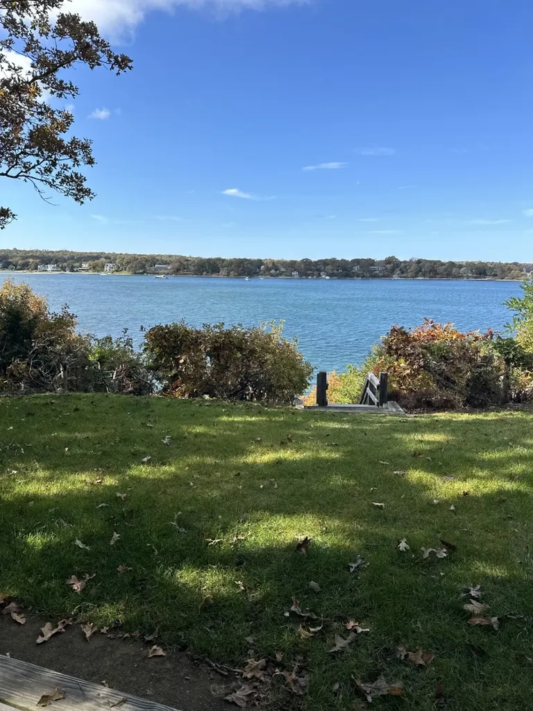 5 Winona Avenue Oak Bluffs MA 02557