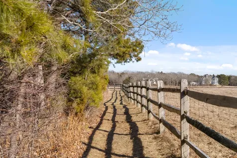 34 South Pond Road West Tisbury MA 02568