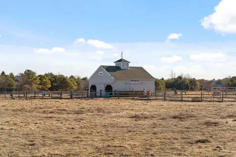 34 South Pond Road West Tisbury MA 02568