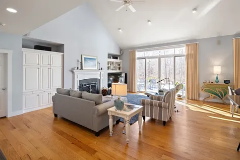 34 South Pond Road West Tisbury MA 02568