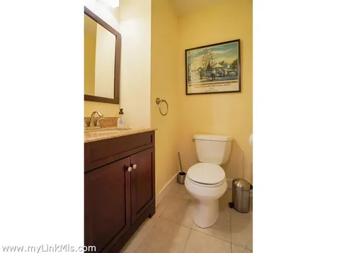 11 High Meadow Lane Oak Bluffs MA 02557