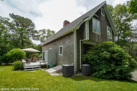 11 High Meadow Lane Oak Bluffs MA 02557