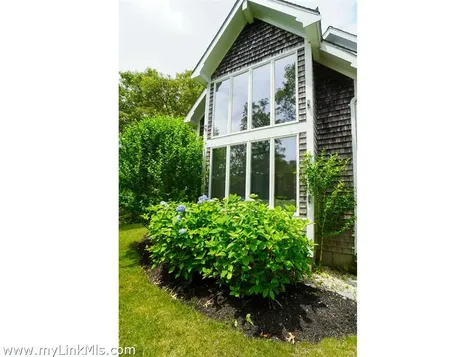 11 High Meadow Lane Oak Bluffs MA 02557