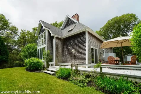 11 High Meadow Lane Oak Bluffs MA 02557