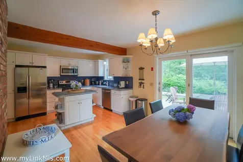 11 High Meadow Lane Oak Bluffs MA 02557