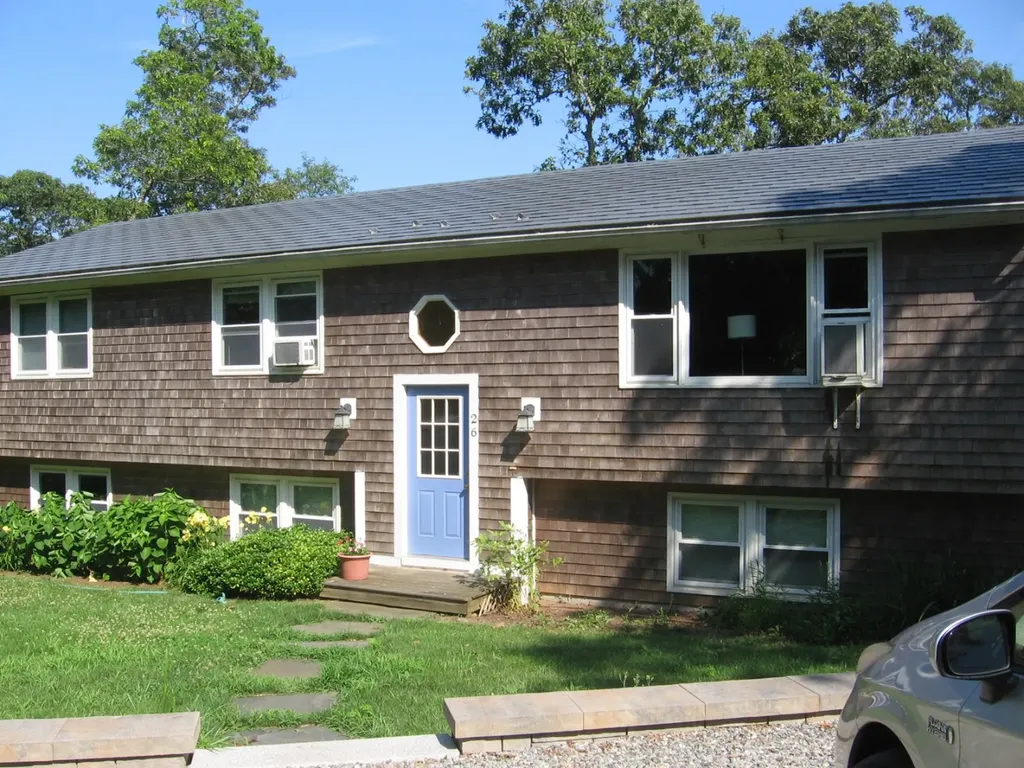 26 Waverly Street Vineyard Haven MA 02568