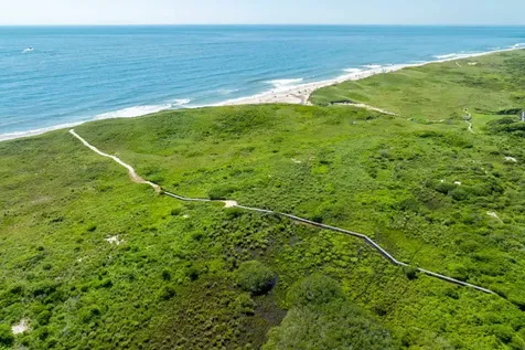 00 Moshup Trail Aquinnah MA 02535