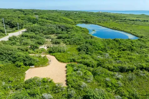 00 Moshup Trail Aquinnah MA 02535