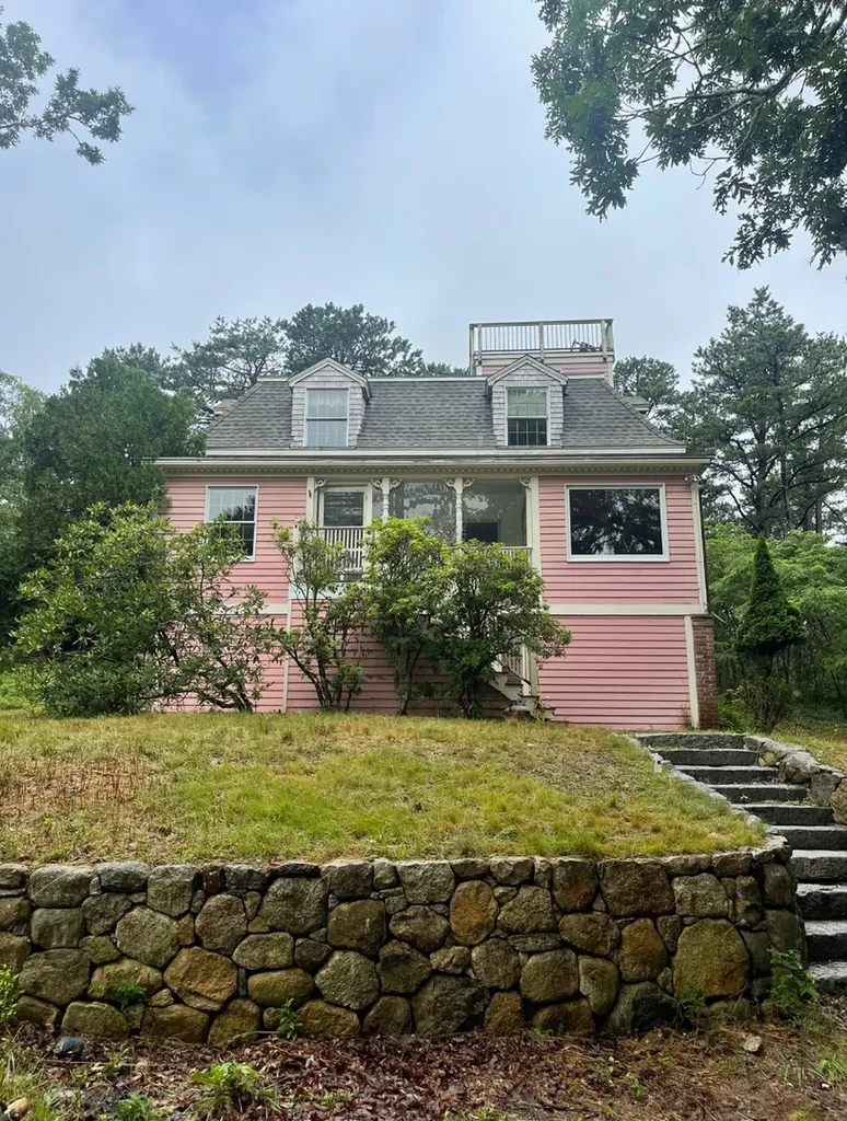 16 Gamba Road Oak Bluffs MA 02557