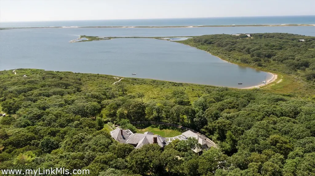 32 Boldwater Road Edgartown MA 02539