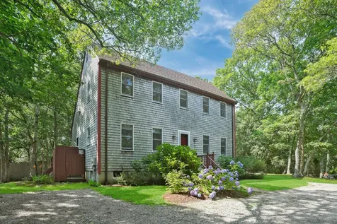22 Sea Glen Road Oak Bluffs MA 02557
