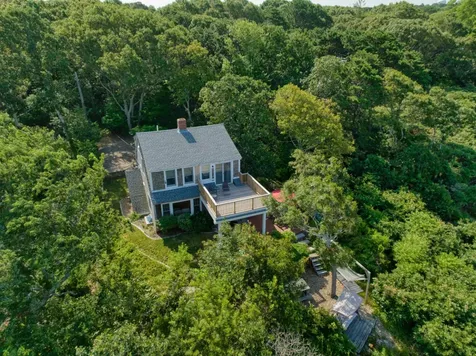 2 Bradford Court Oak Bluffs MA 02557