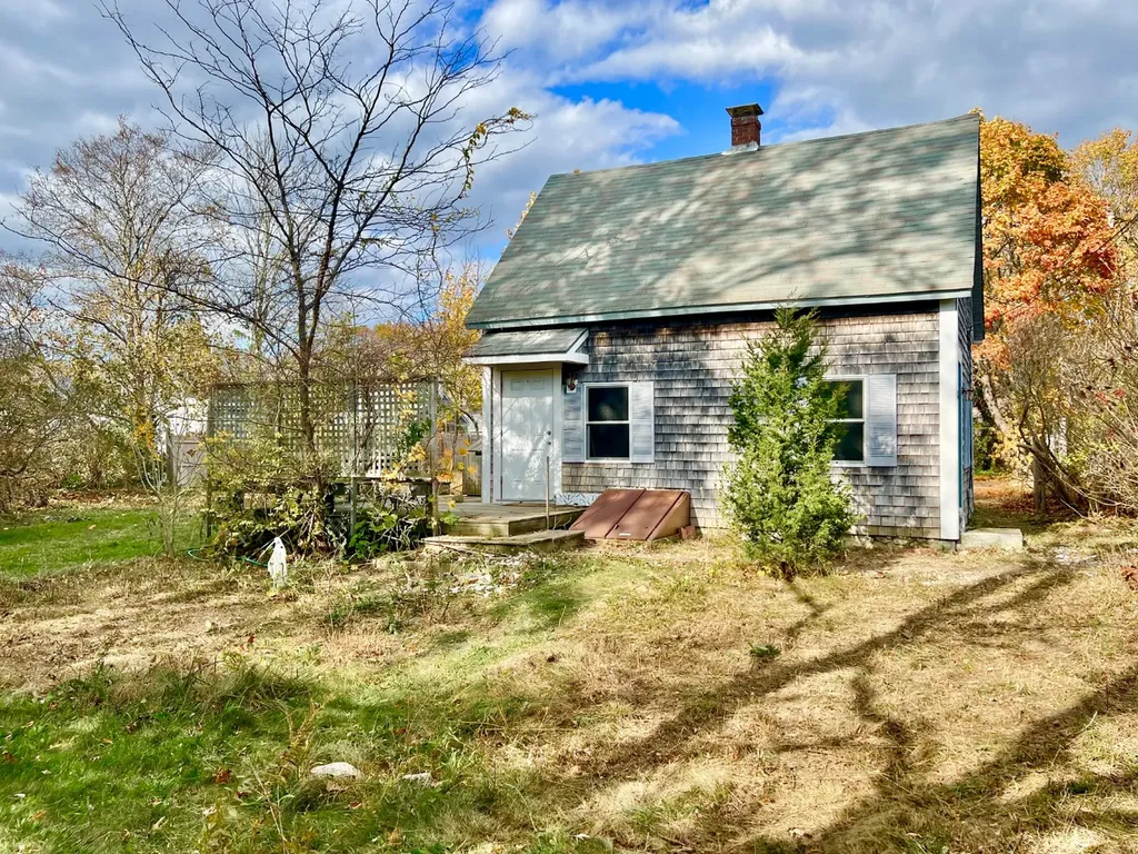 26 Winthrop Avenue Oak Bluffs MA 02557