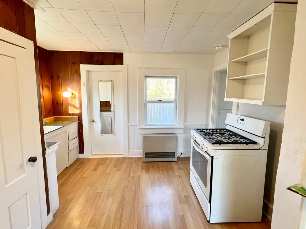 26 Winthrop Avenue Oak Bluffs MA 02557