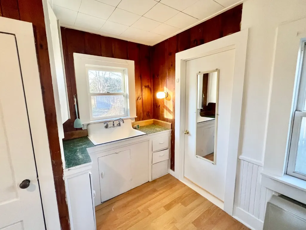 26 Winthrop Avenue Oak Bluffs MA 02557