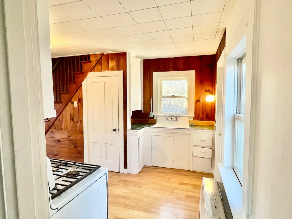 26 Winthrop Avenue Oak Bluffs MA 02557