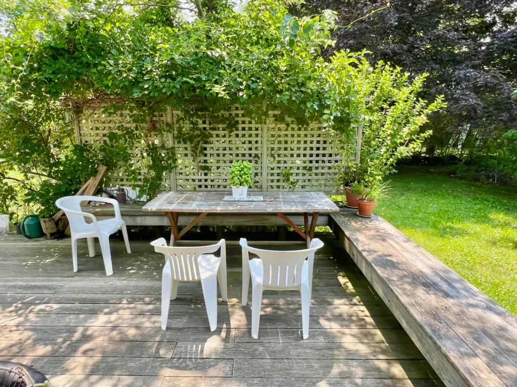 26 Winthrop Avenue Oak Bluffs MA 02557