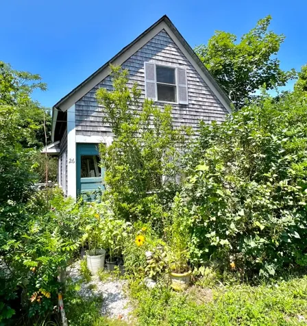 26 Winthrop Avenue Oak Bluffs MA 02557