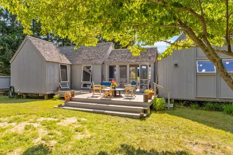 46 Waterview Road Oak Bluffs MA 02557