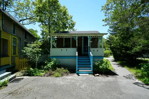 9 Forest Circle Oak Bluffs MA 02557