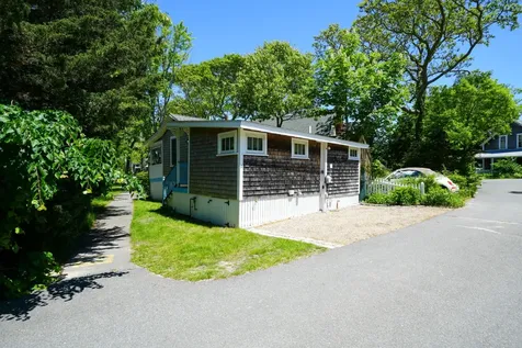 9 Forest Circle Oak Bluffs MA 02557