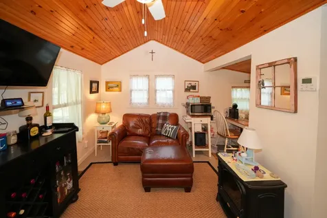 9 Forest Circle Oak Bluffs MA 02557