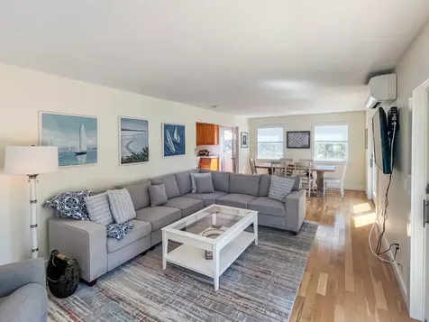15 Deacon Vincent Way Edgartown MA 02539