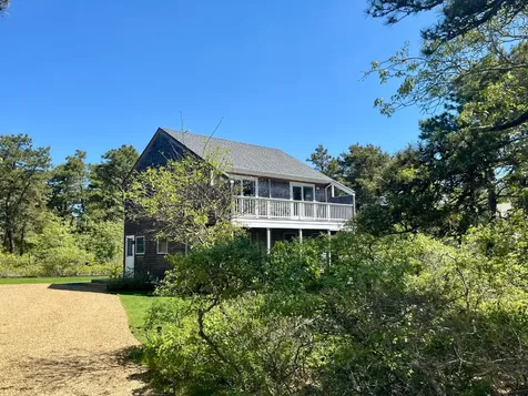 15 Deacon Vincent Way Edgartown MA 02539