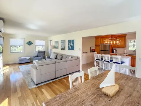 15 Deacon Vincent Way Edgartown MA 02539