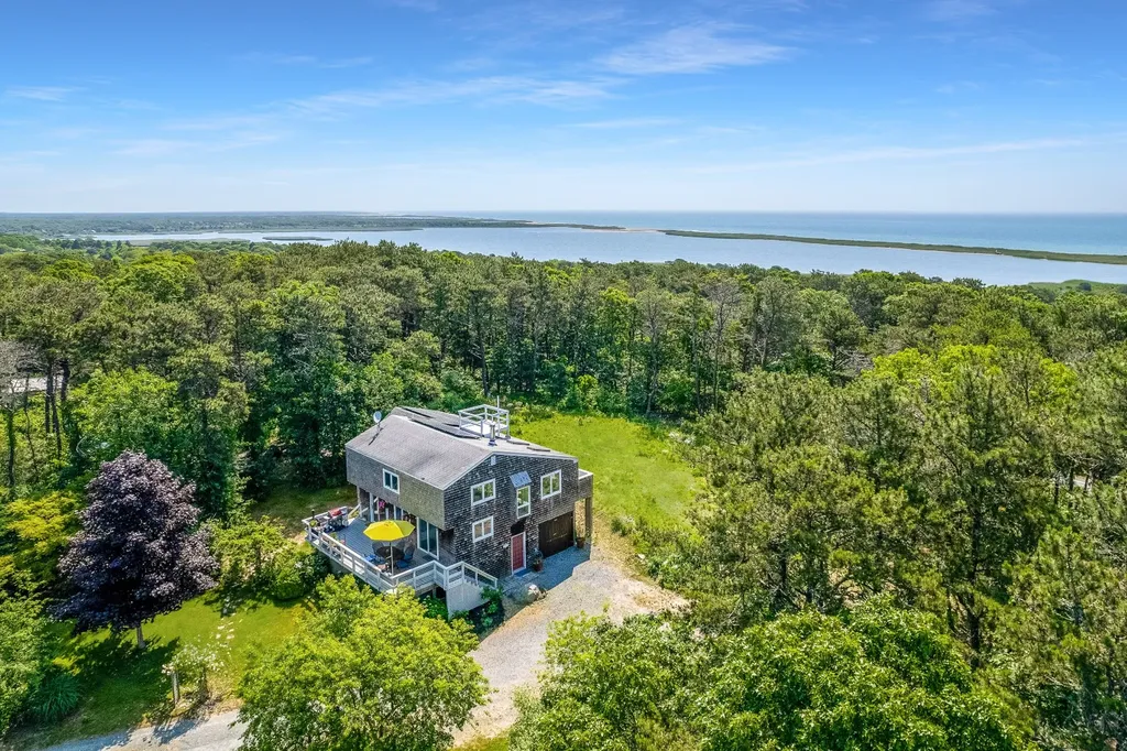 10 North Abels Hill Road Chilmark MA 02535