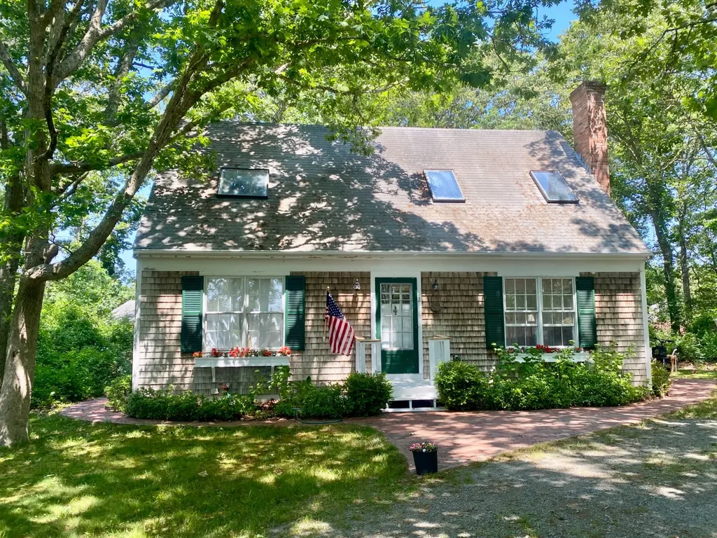 2 Marchants Path Edgartown MA 02539