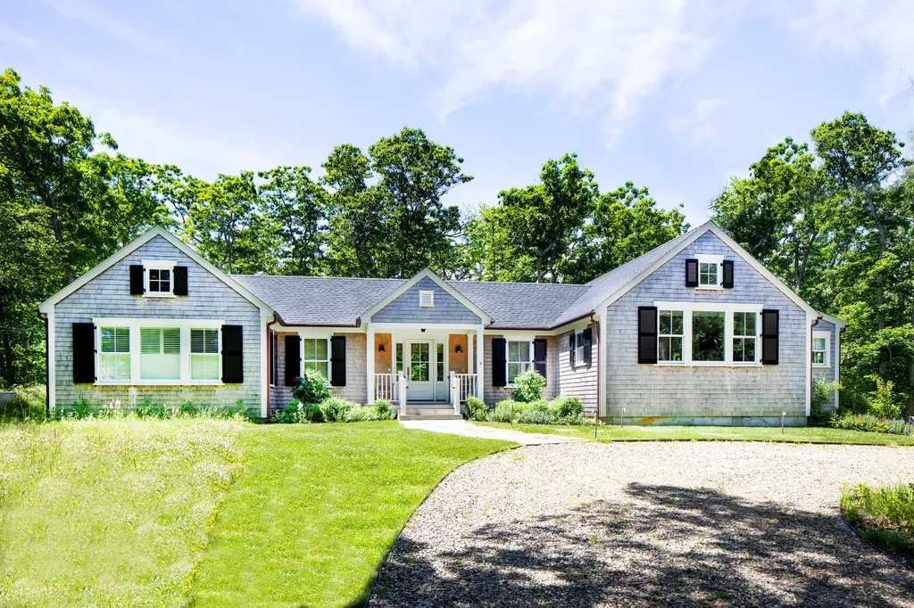 4 Bartlett Woods Chilmark MA 02535