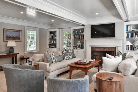 37 Cooke Street Edgartown MA 02539